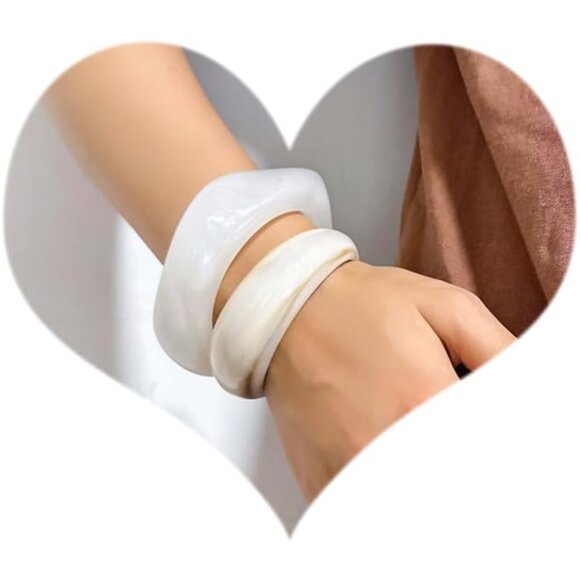2PCS Chunky Acrylic Bracelets - Large Vintage Square Cuff Bangles for Women - Picture 1 of 8